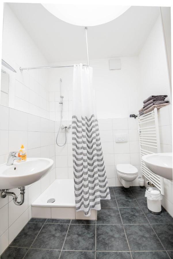 Central Apartments Aalen Bagian luar foto
